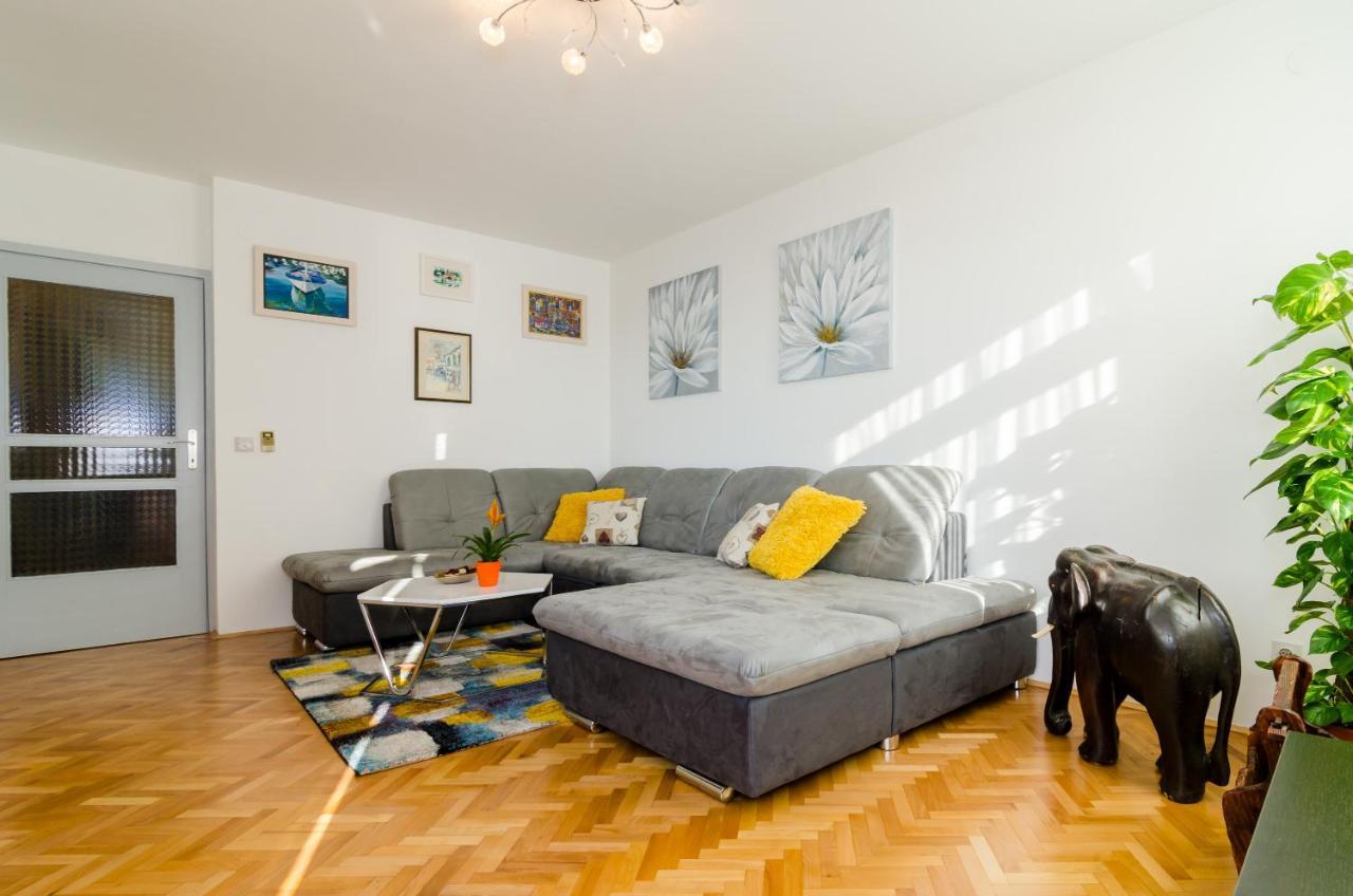 Sun City Apartment Дубровник Екстер'єр фото